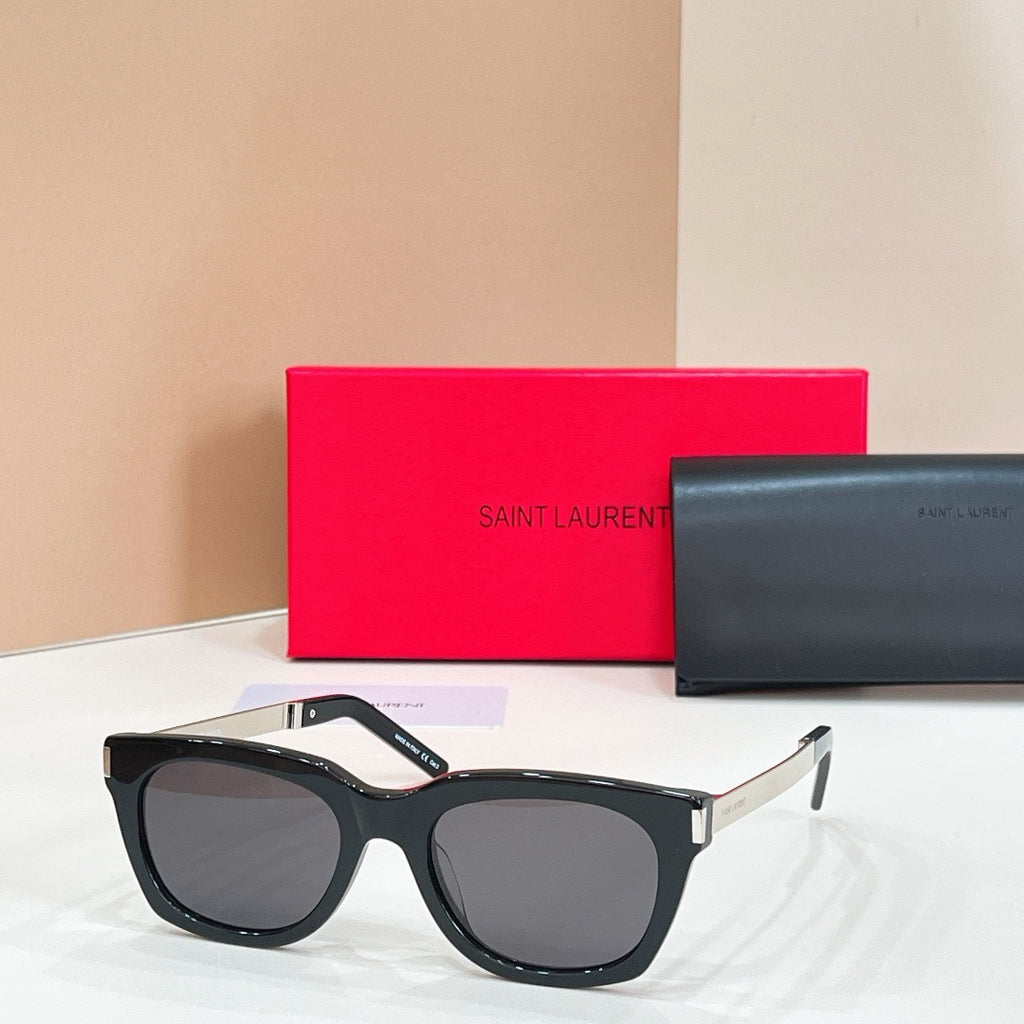 Saint Laurent Sunglasses SL582