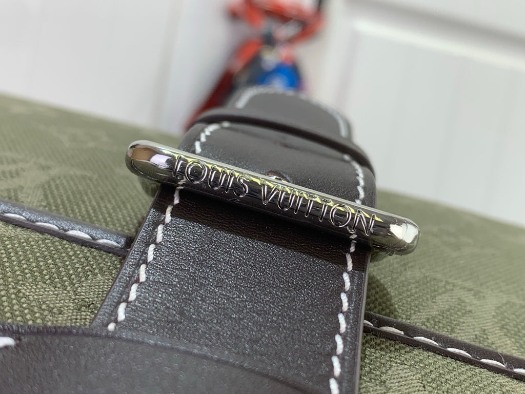 LV Jet Lag Bag MM M29718