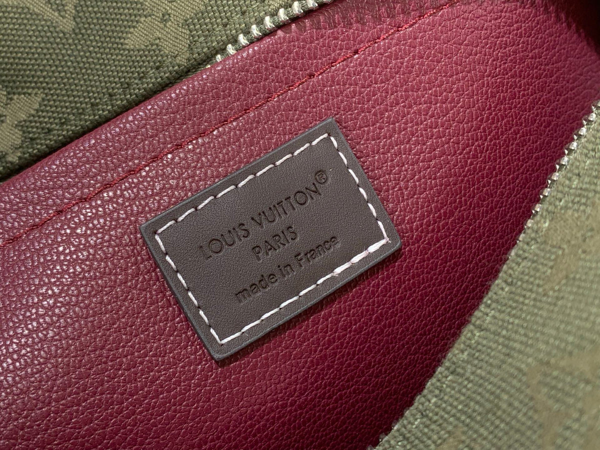 LV Locker Dopp Kit M2A666