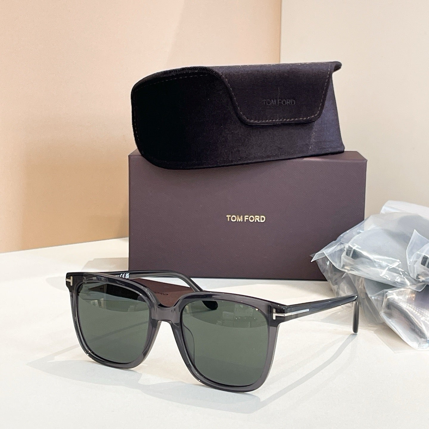 Tom Ford Sunglasses TF958