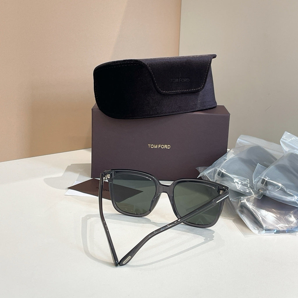 Tom Ford Sunglasses TF958