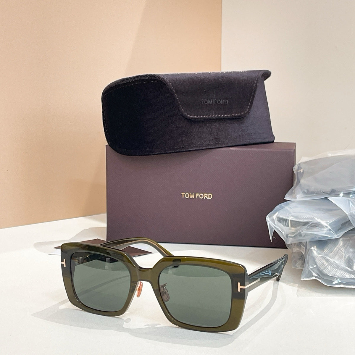 Tom Ford Sunglasses TF1169-K