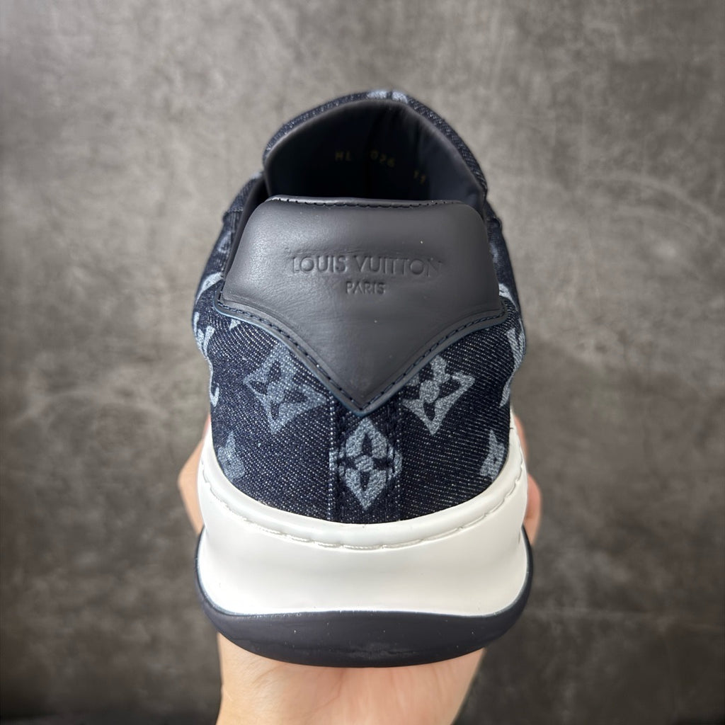 LV Tilted Sneaker 1AK8CA