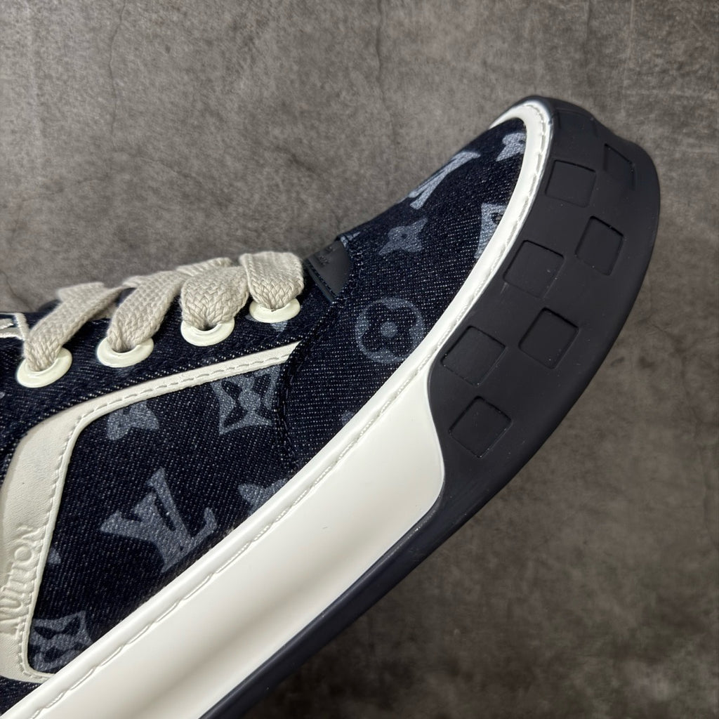 LV Tilted Sneaker 1AK8CA