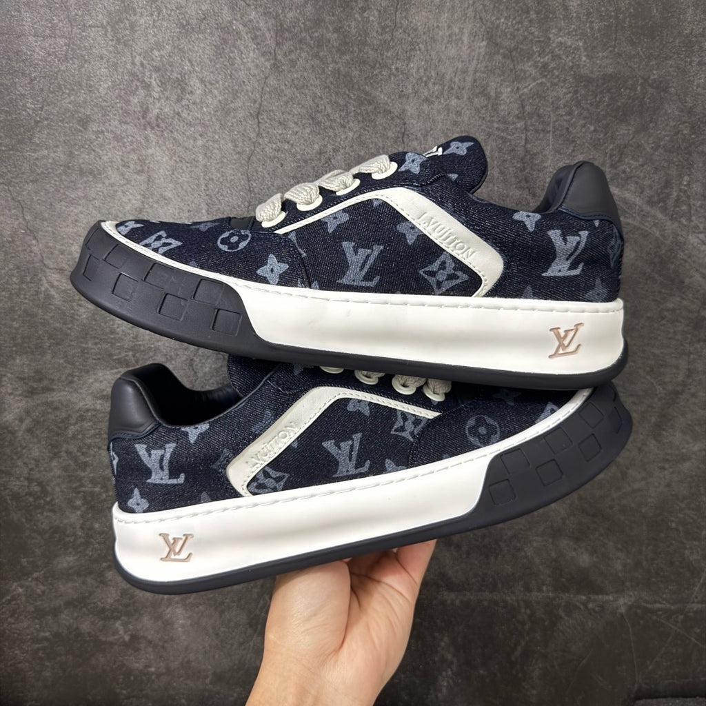 LV Tilted Sneaker 1AK8CA