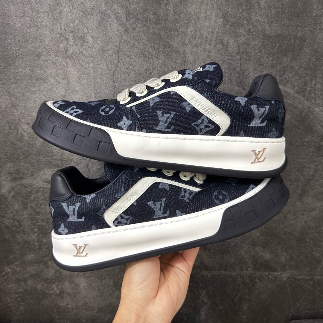 LV Tilted Sneaker 1AK8CA