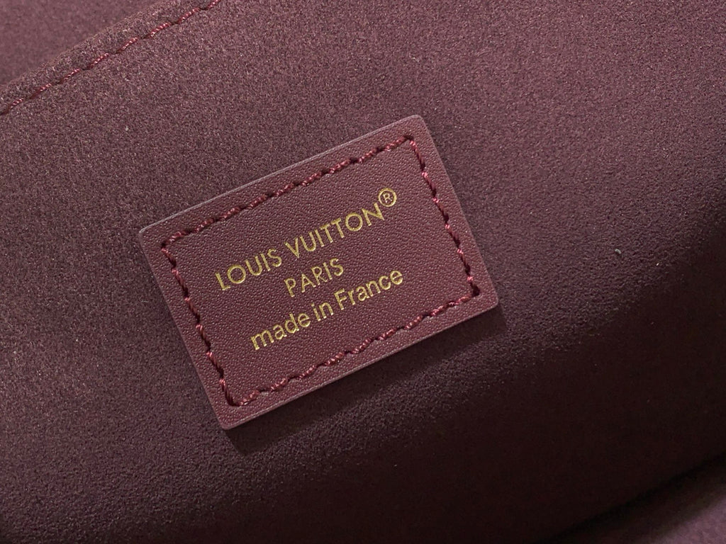 LV Pochette Métis N48280