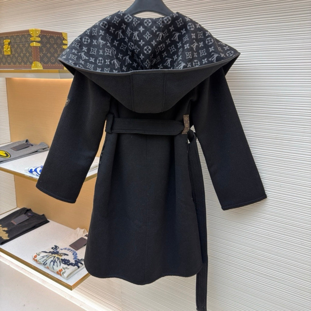 LV 1A4PEA Wrap Trench Coat in Wool