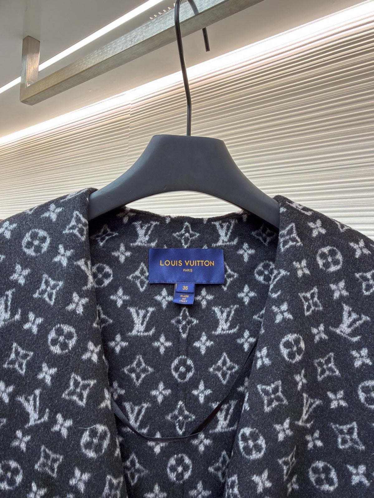 LV 1A4PEA Wrap Trench Coat in Wool