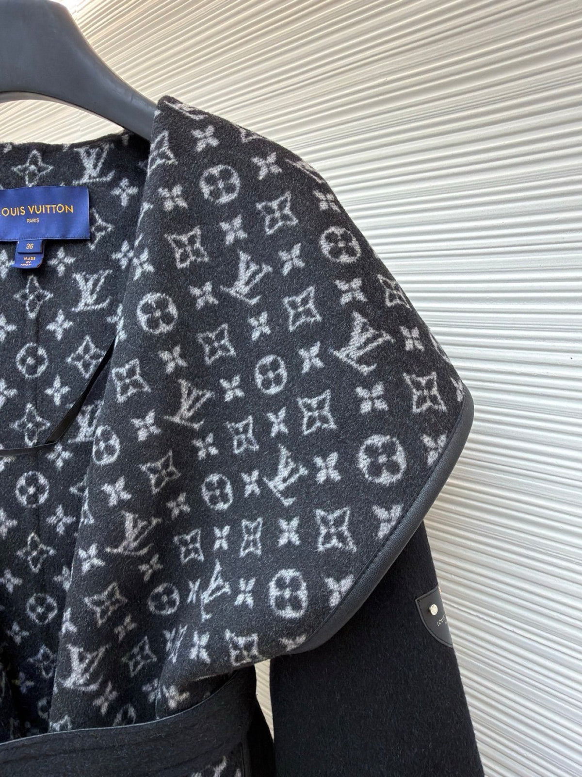 LV 1A4PEA Wrap Trench Coat in Wool