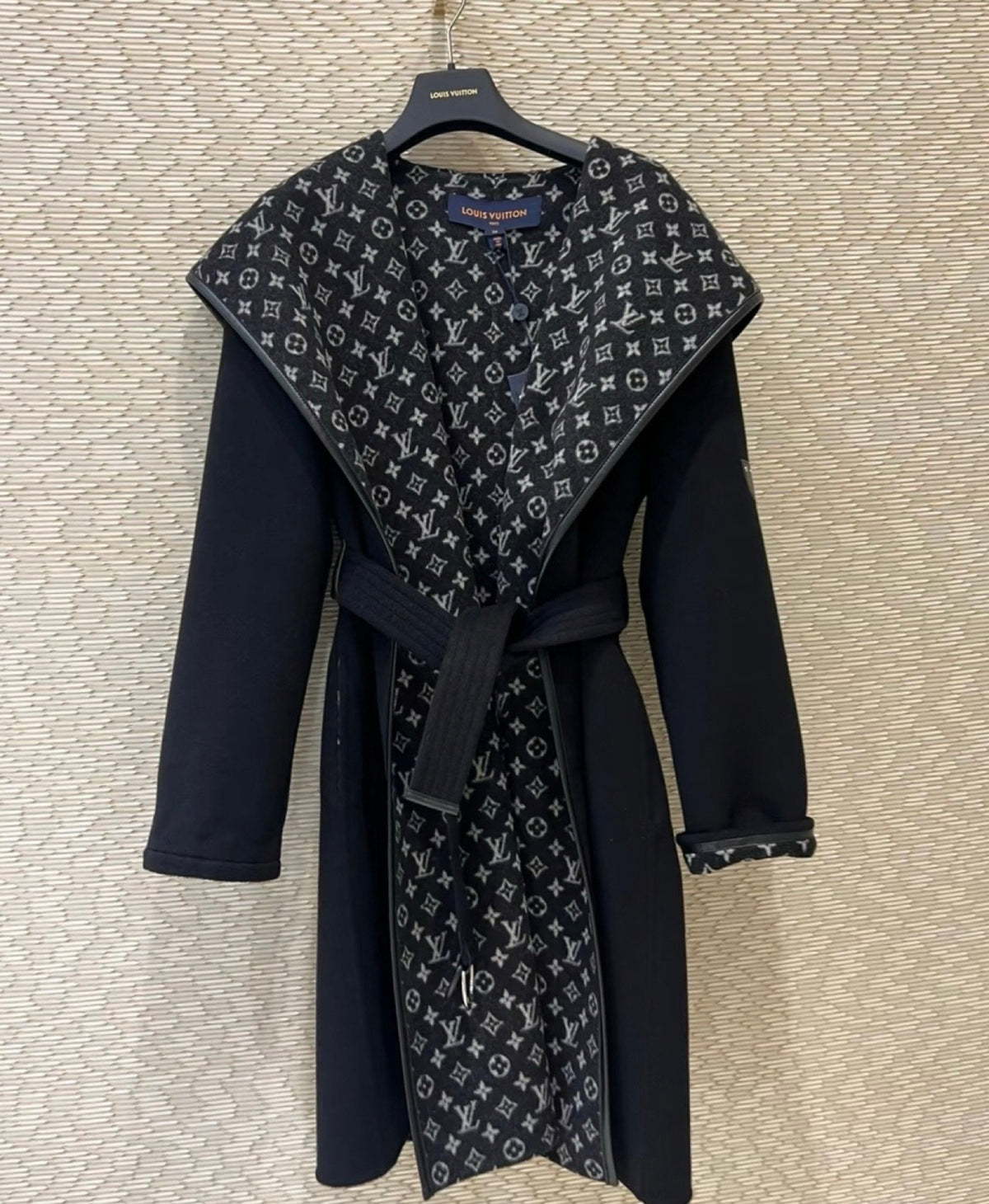 LV 1A4PEA Wrap Trench Coat in Wool