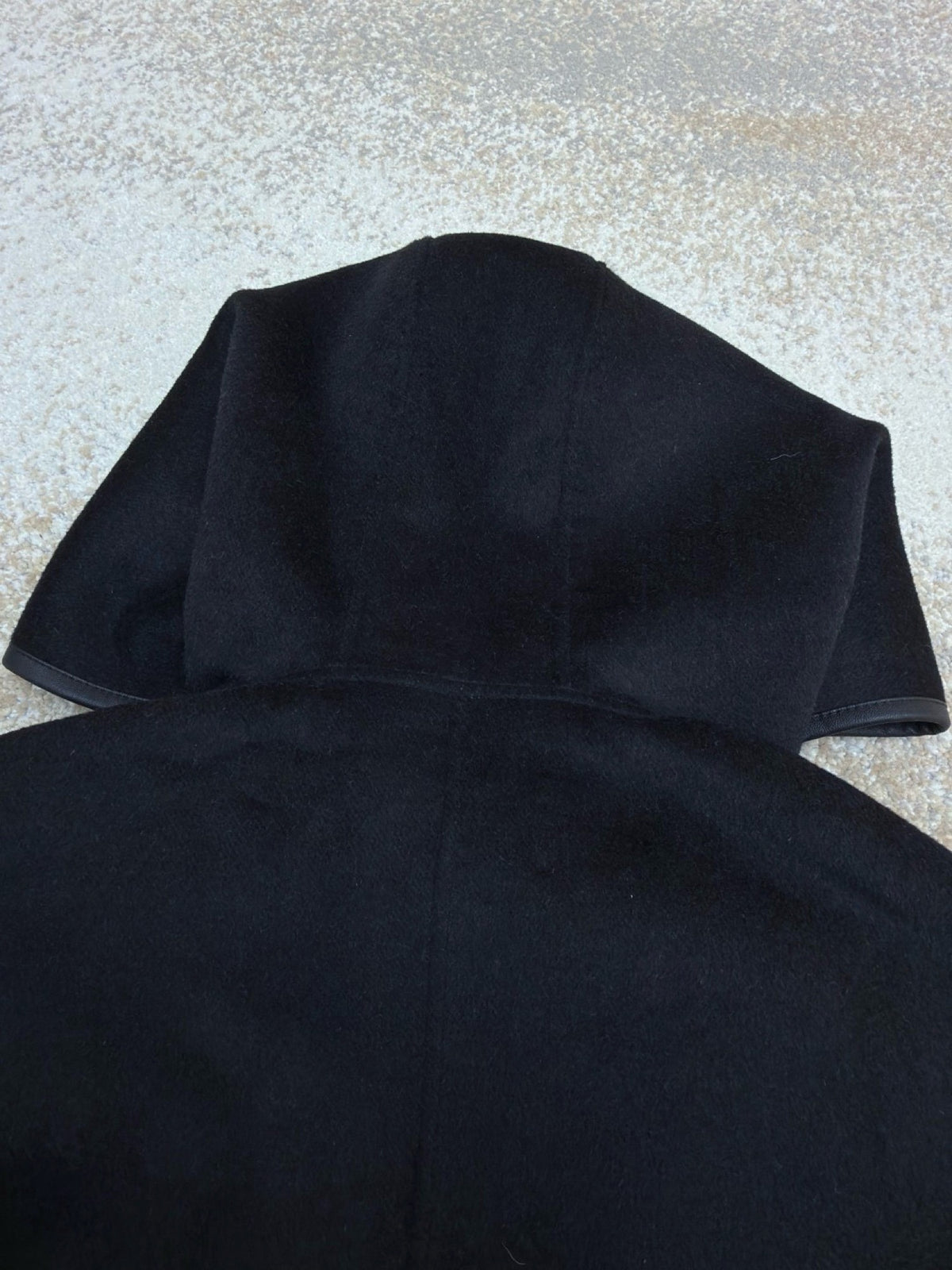 LV 1A4PEA Wrap Trench Coat in Wool