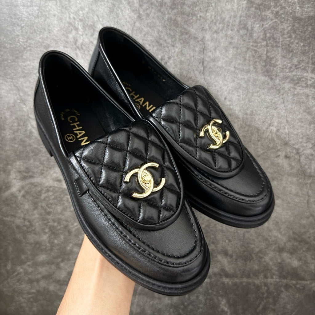 Chanel CC Logo Loafer In Leather