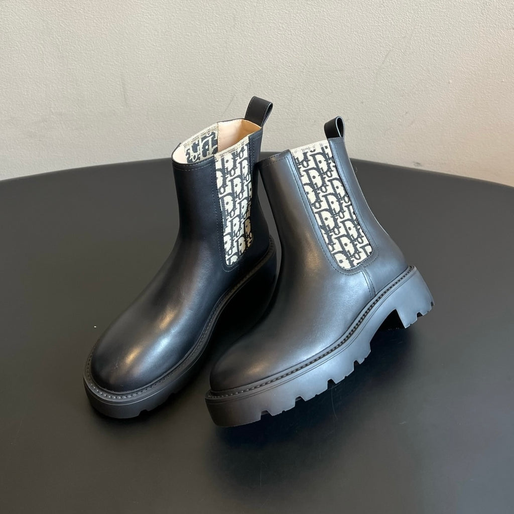 Dior Ride Chelsea Boot in Calfskin
