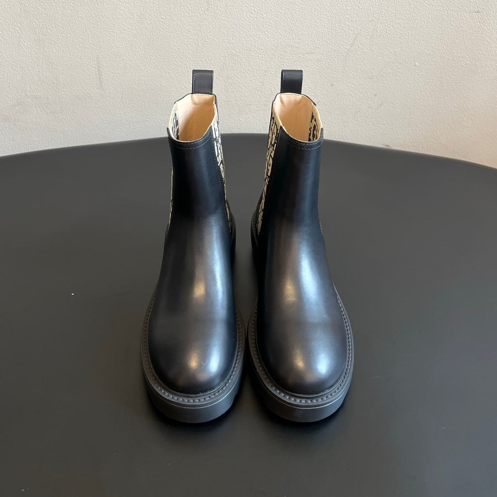 Dior Ride Chelsea Boot in Calfskin