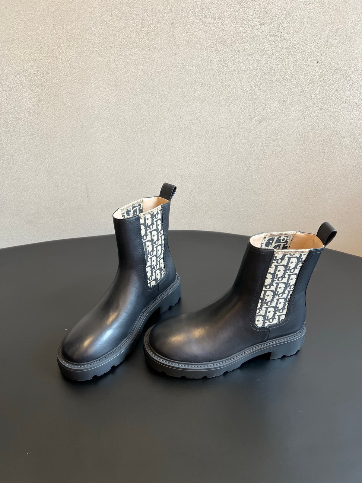 Dior Ride Chelsea Boot in Calfskin