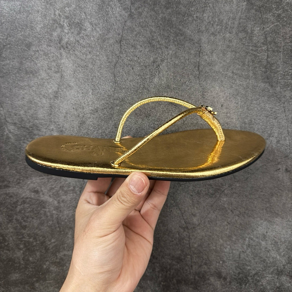Chanel Thongs in Crackled Laminated Calfskin