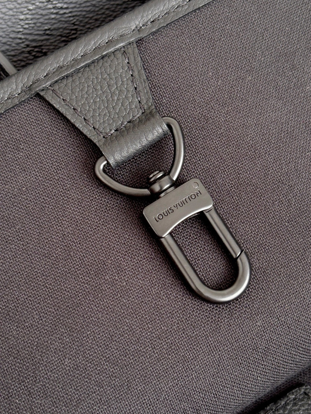 LV Walkaround Tote M3A245