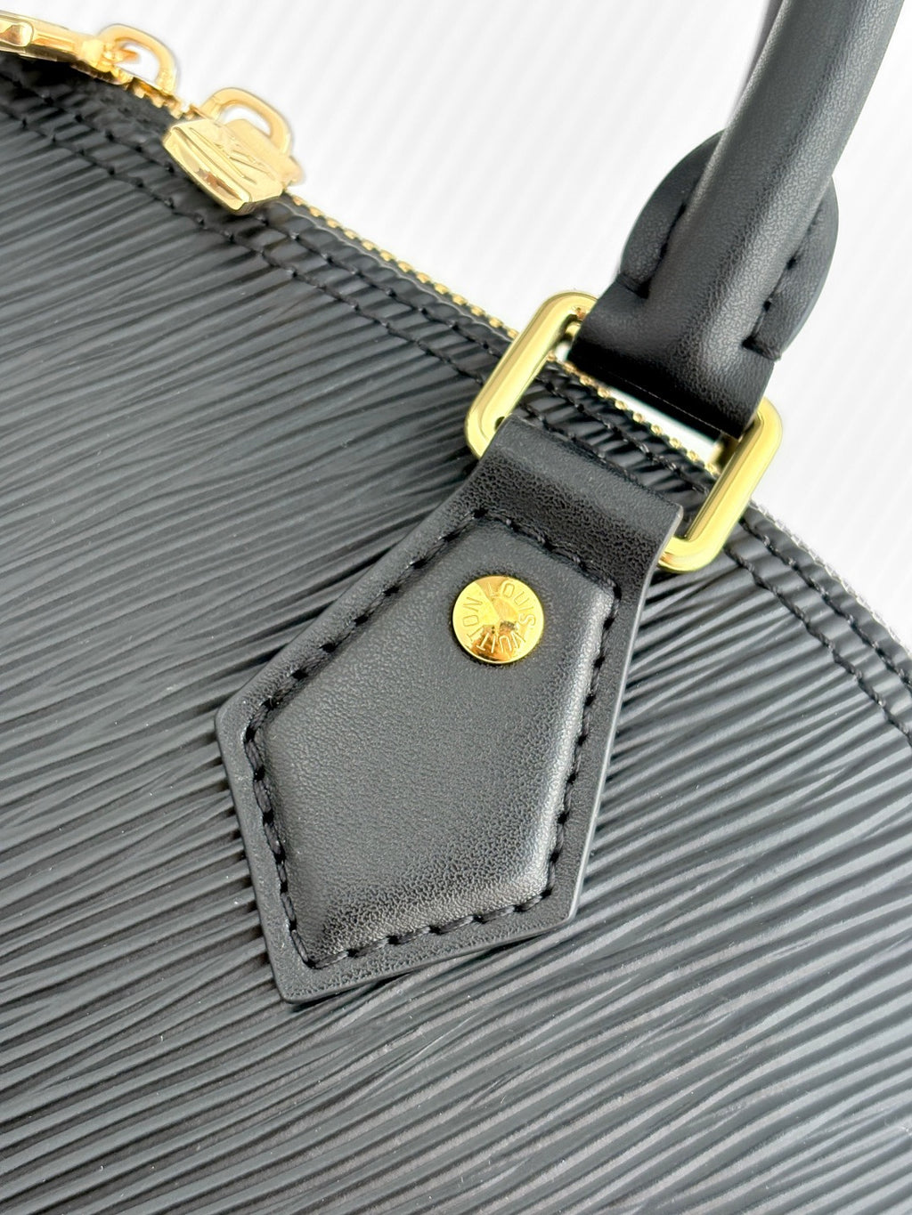 LV Alma MM Soft M2A174