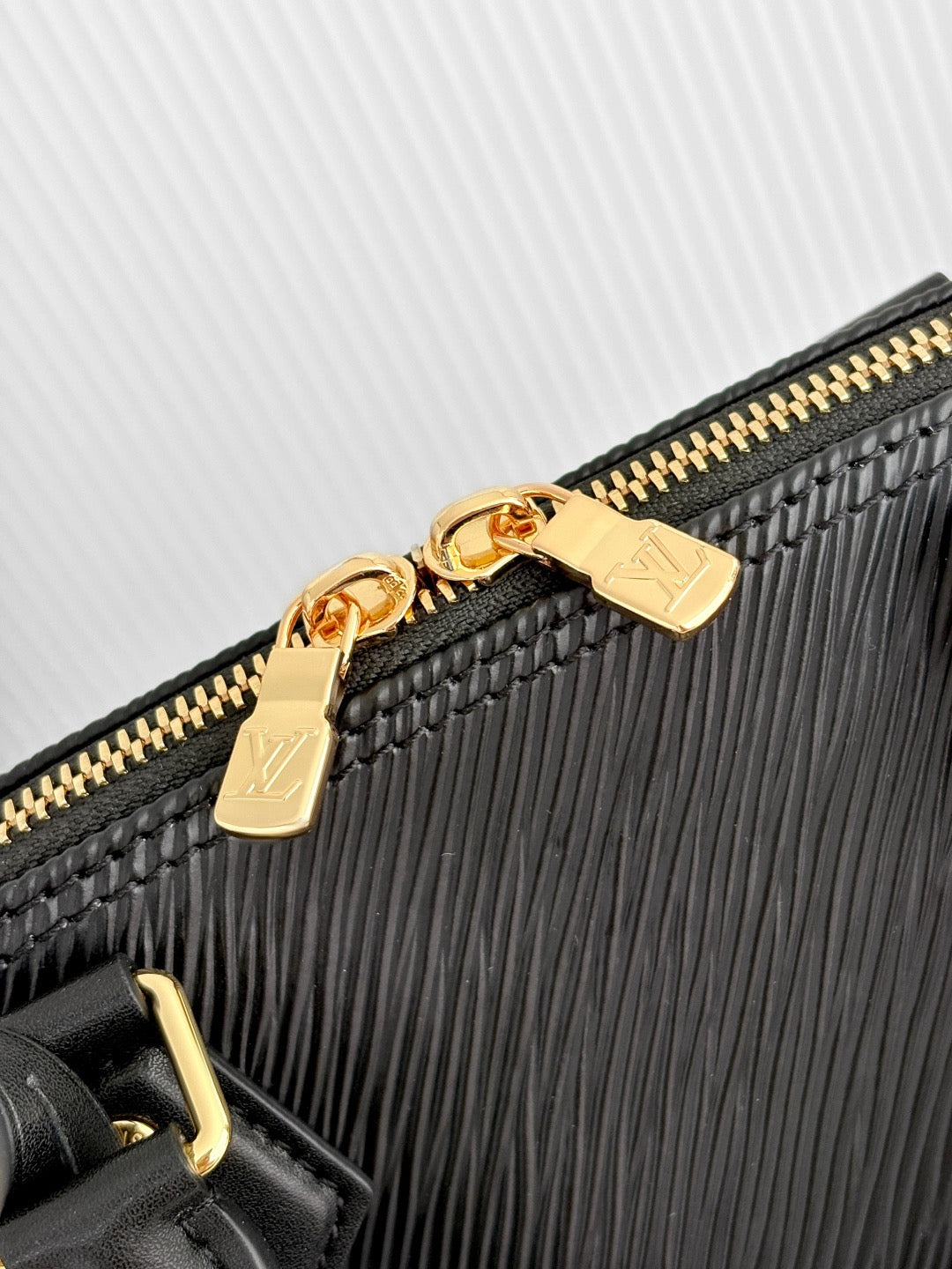 LV Alma MM Soft M2A174