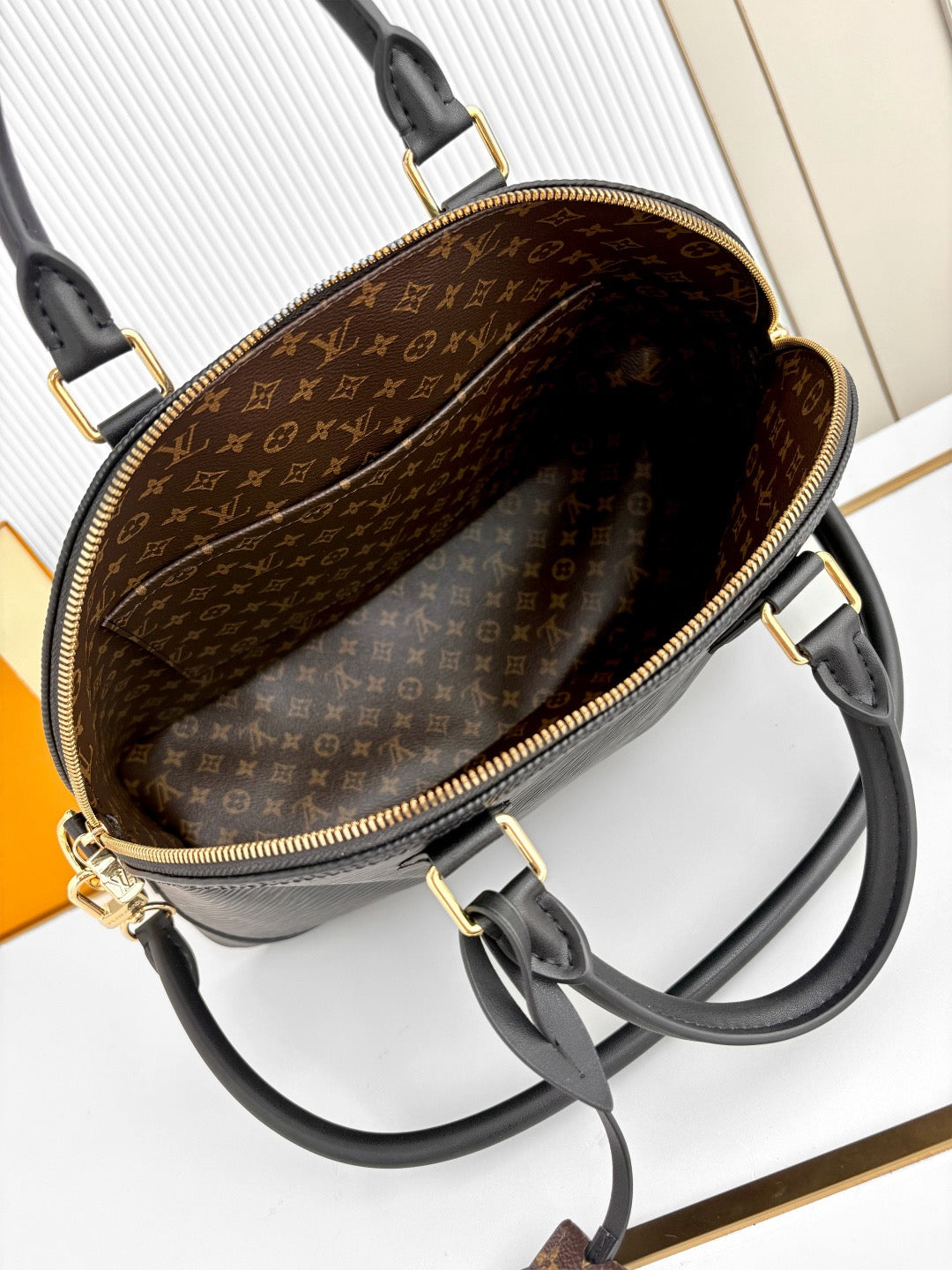 LV Alma MM Soft M2A174
