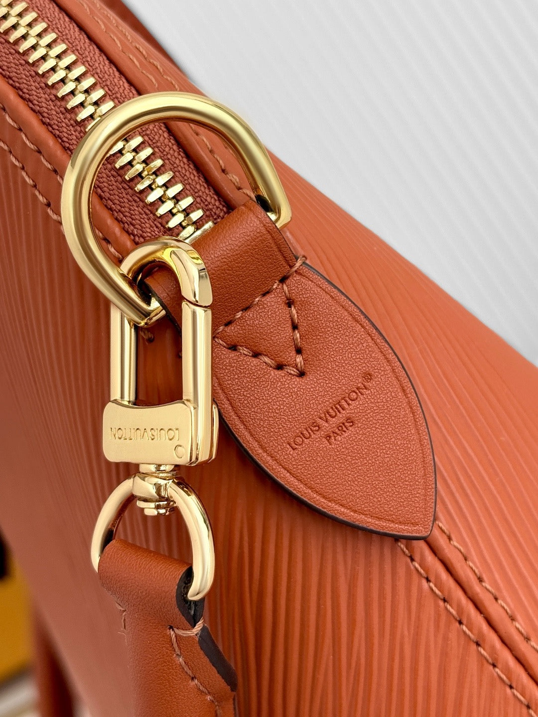 LV Alma MM Soft M2A174