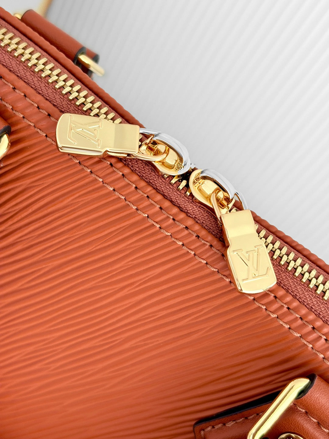 LV Alma MM Soft M2A174