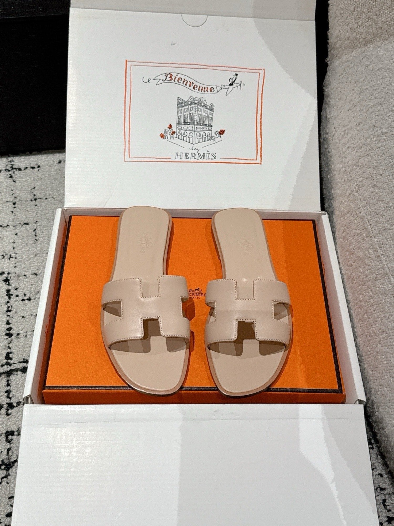 Hermes Oran Sandals in Smooth Calfskin