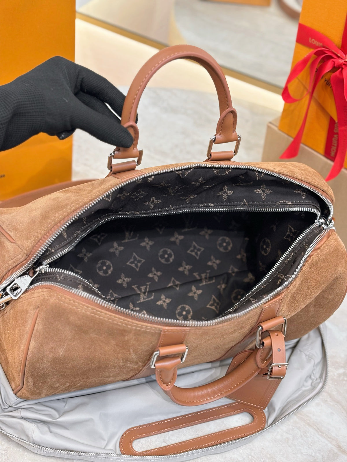 LV Keepall Bandoulière 35 Extendable M2A548