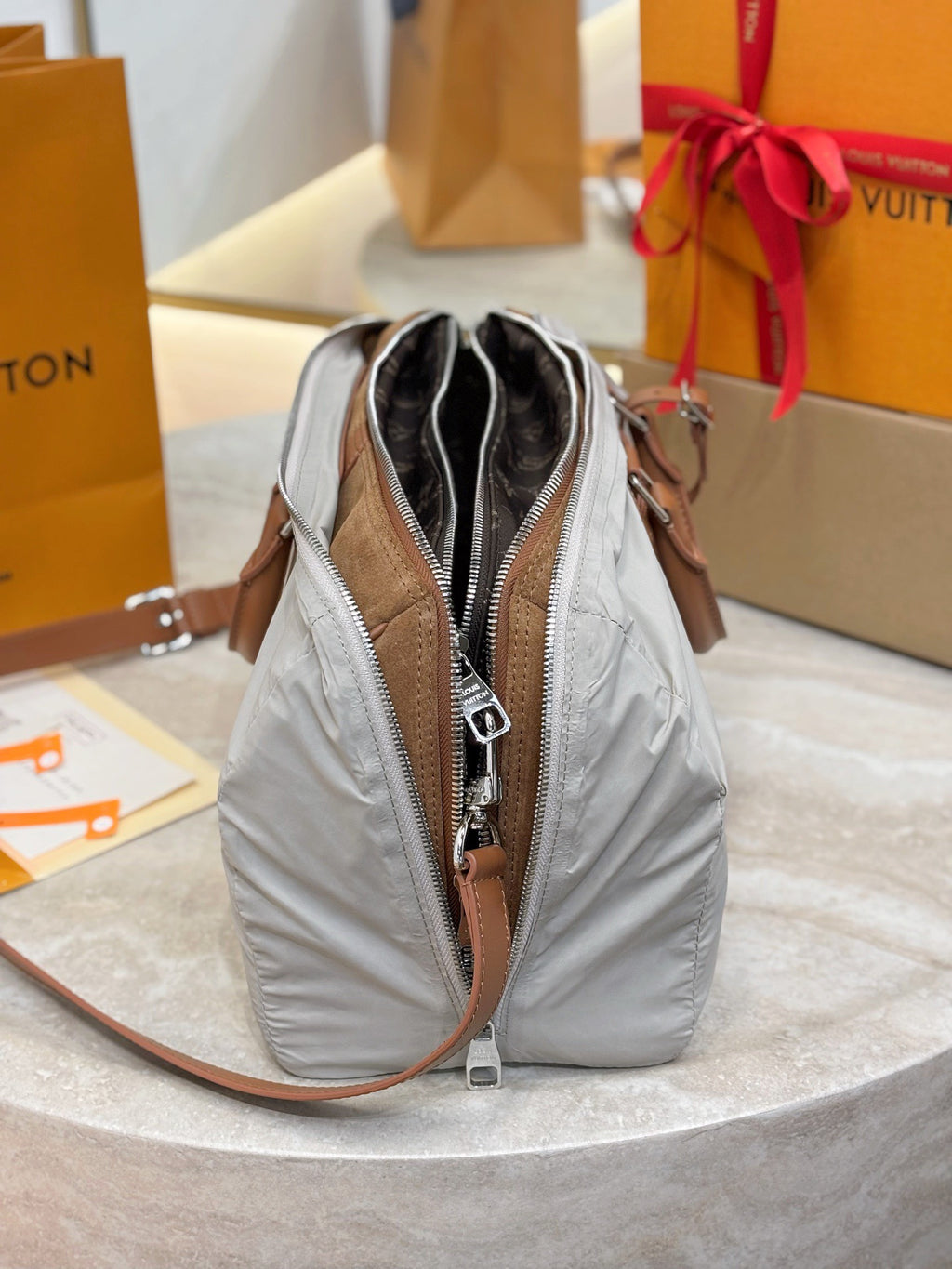 LV Keepall Bandoulière 35 Extendable M2A548