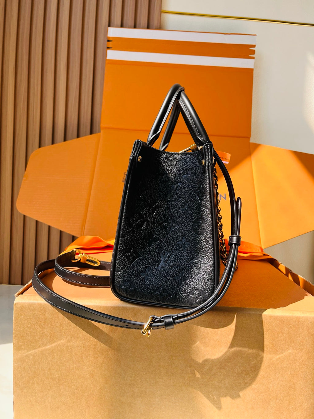 LV OnTheGo Soft PM M3A345