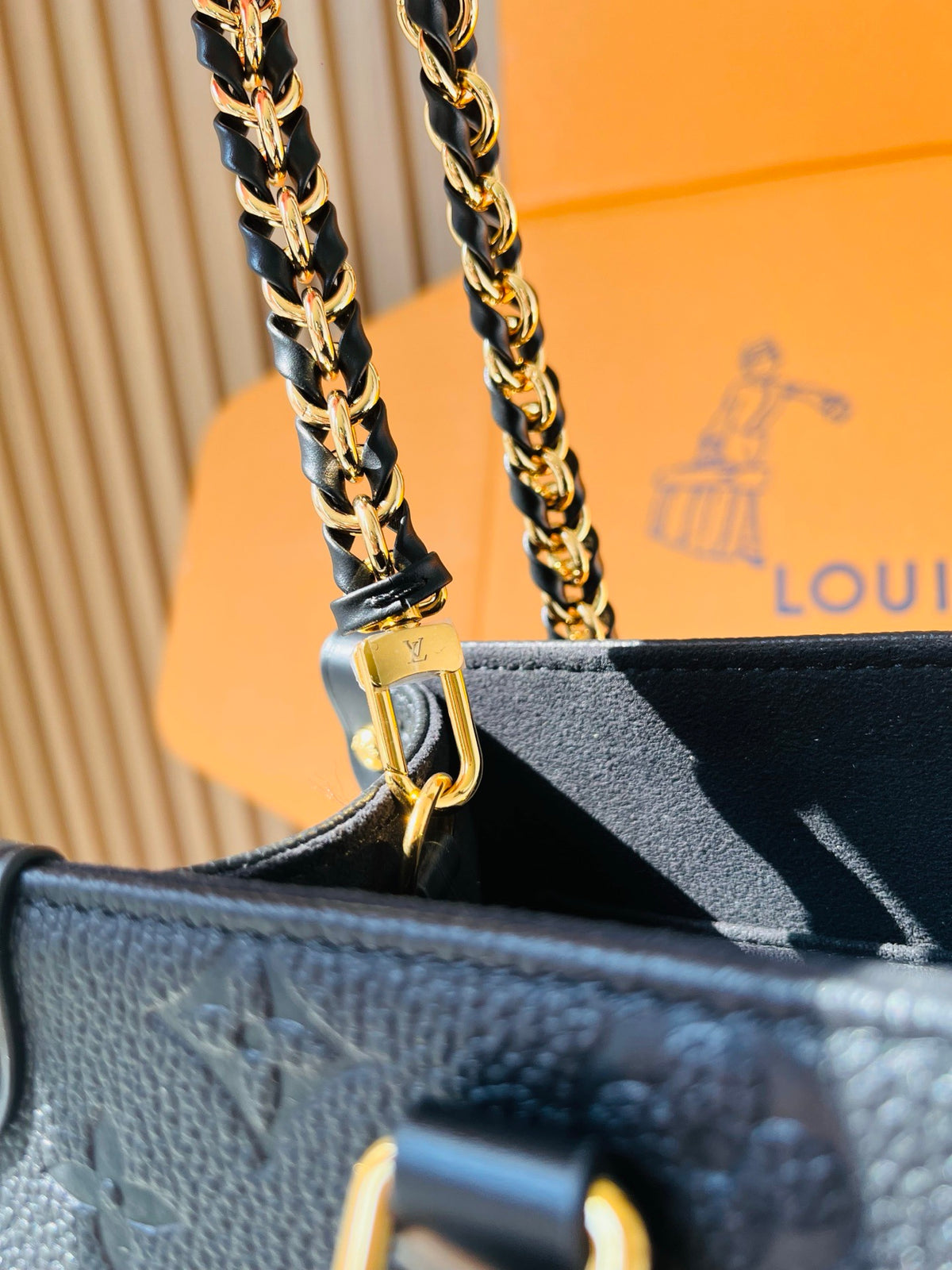 LV OnTheGo Soft PM M3A345