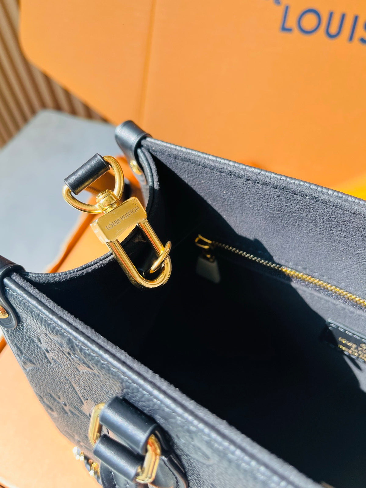 LV OnTheGo Soft PM M3A345