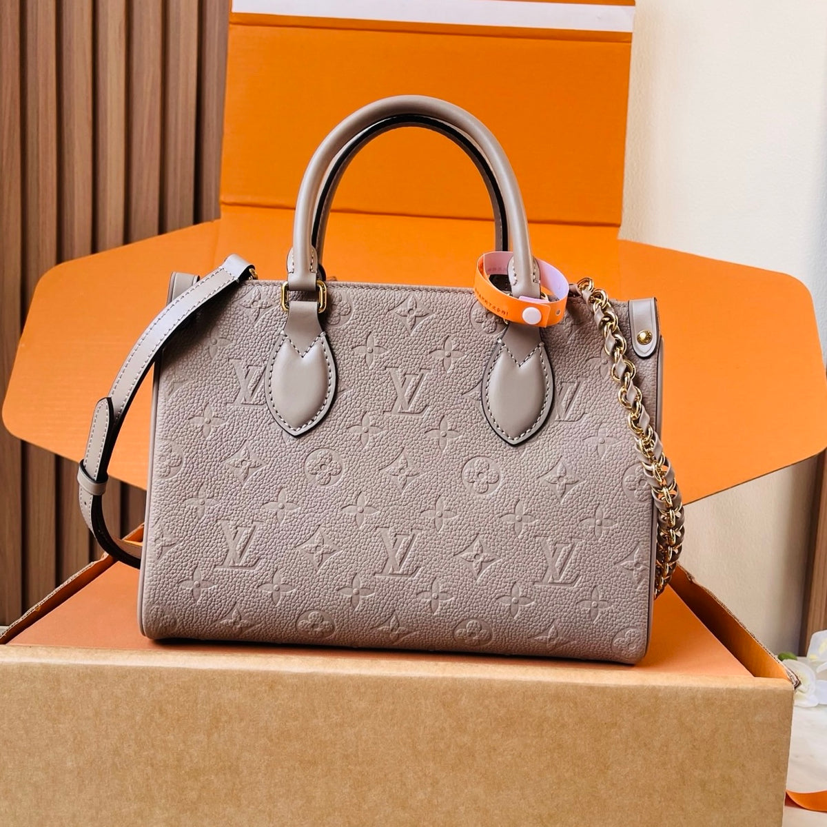 LV OnTheGo Soft PM M3A345
