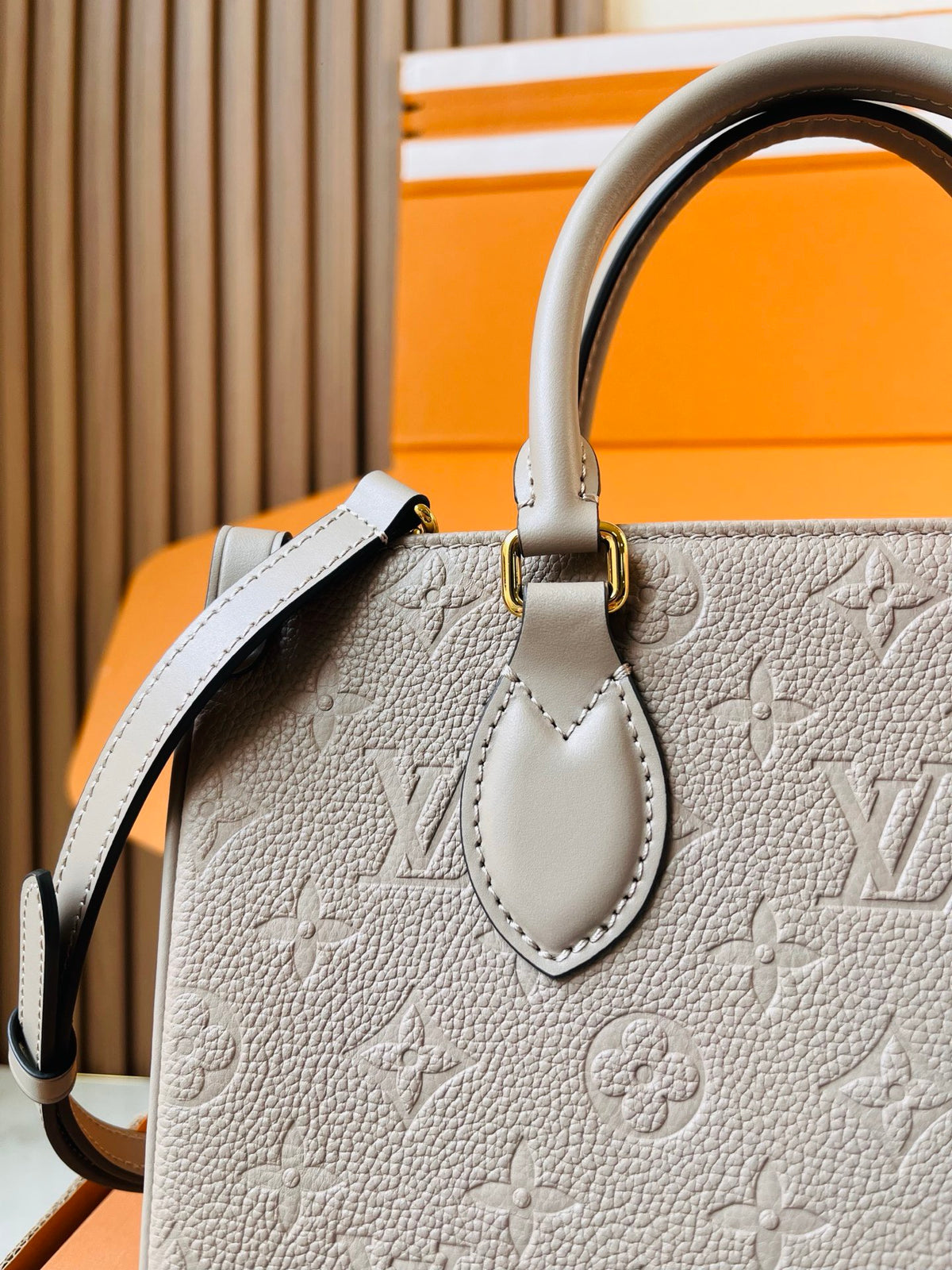LV OnTheGo Soft PM M3A345
