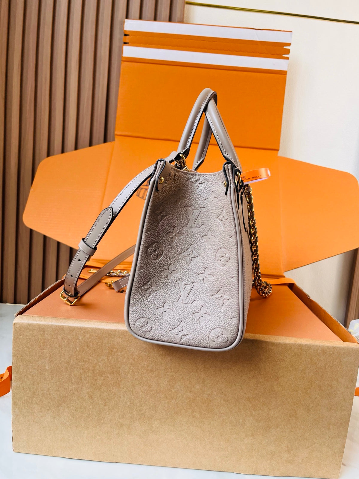 LV OnTheGo Soft PM M3A345