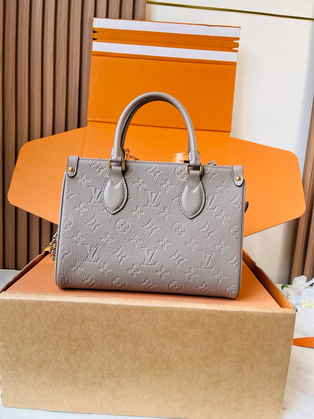 LV OnTheGo Soft PM M3A345