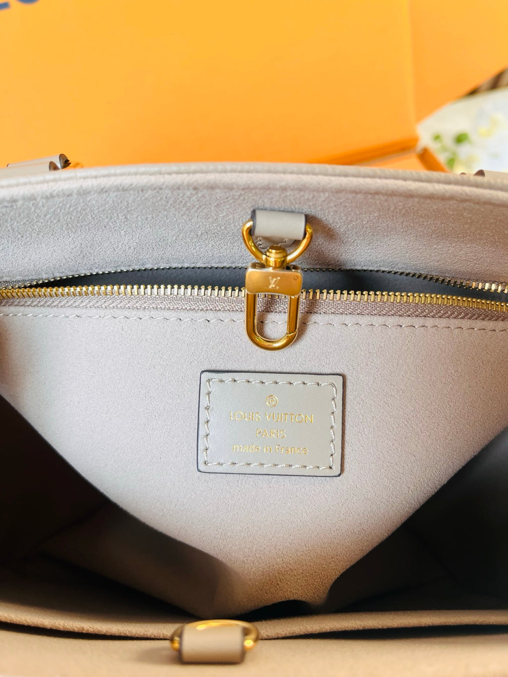 LV OnTheGo Soft PM M3A345