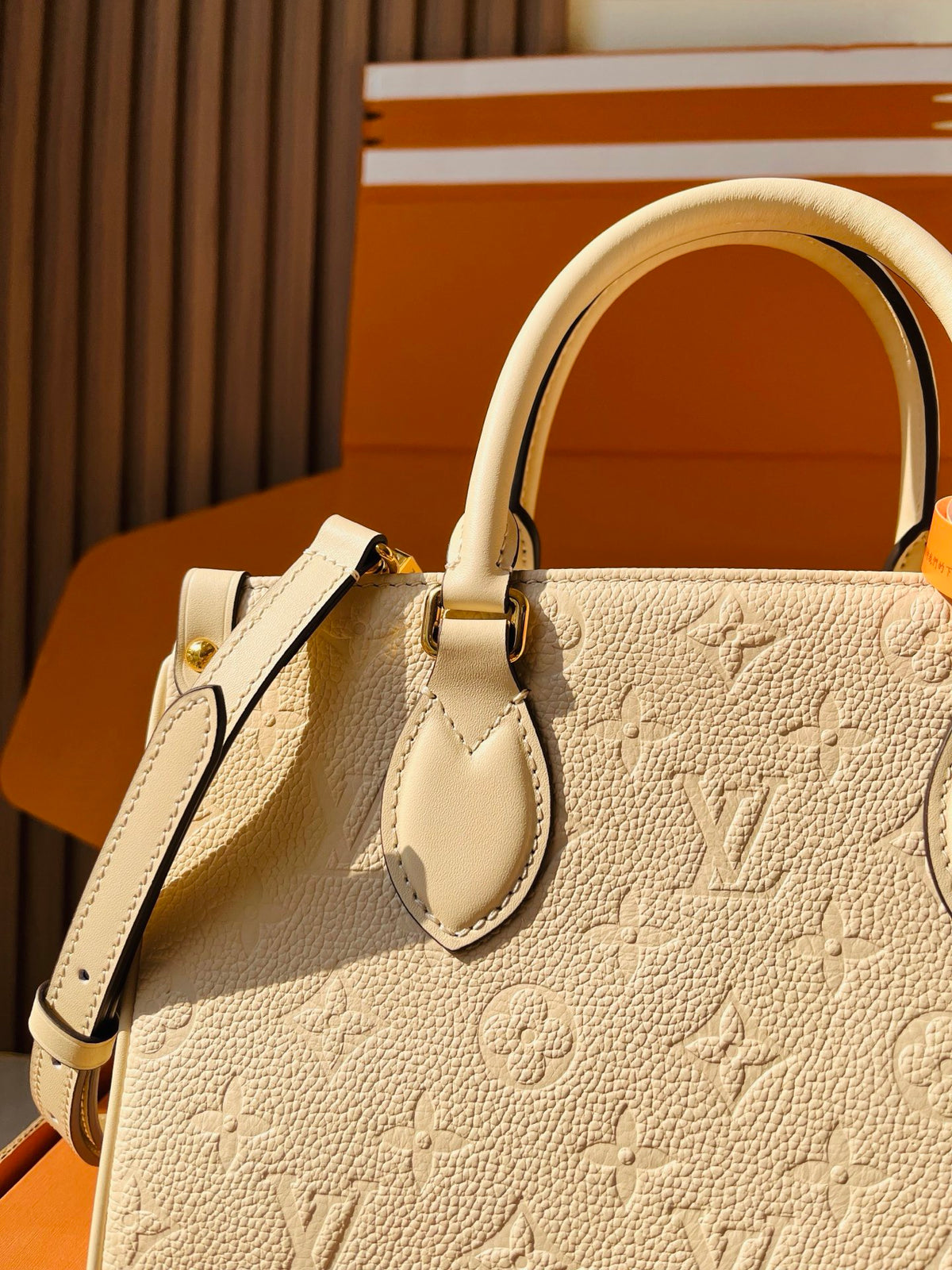 LV OnTheGo Soft PM M3A345