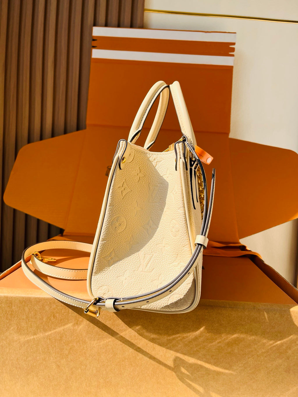 LV OnTheGo Soft PM M3A345