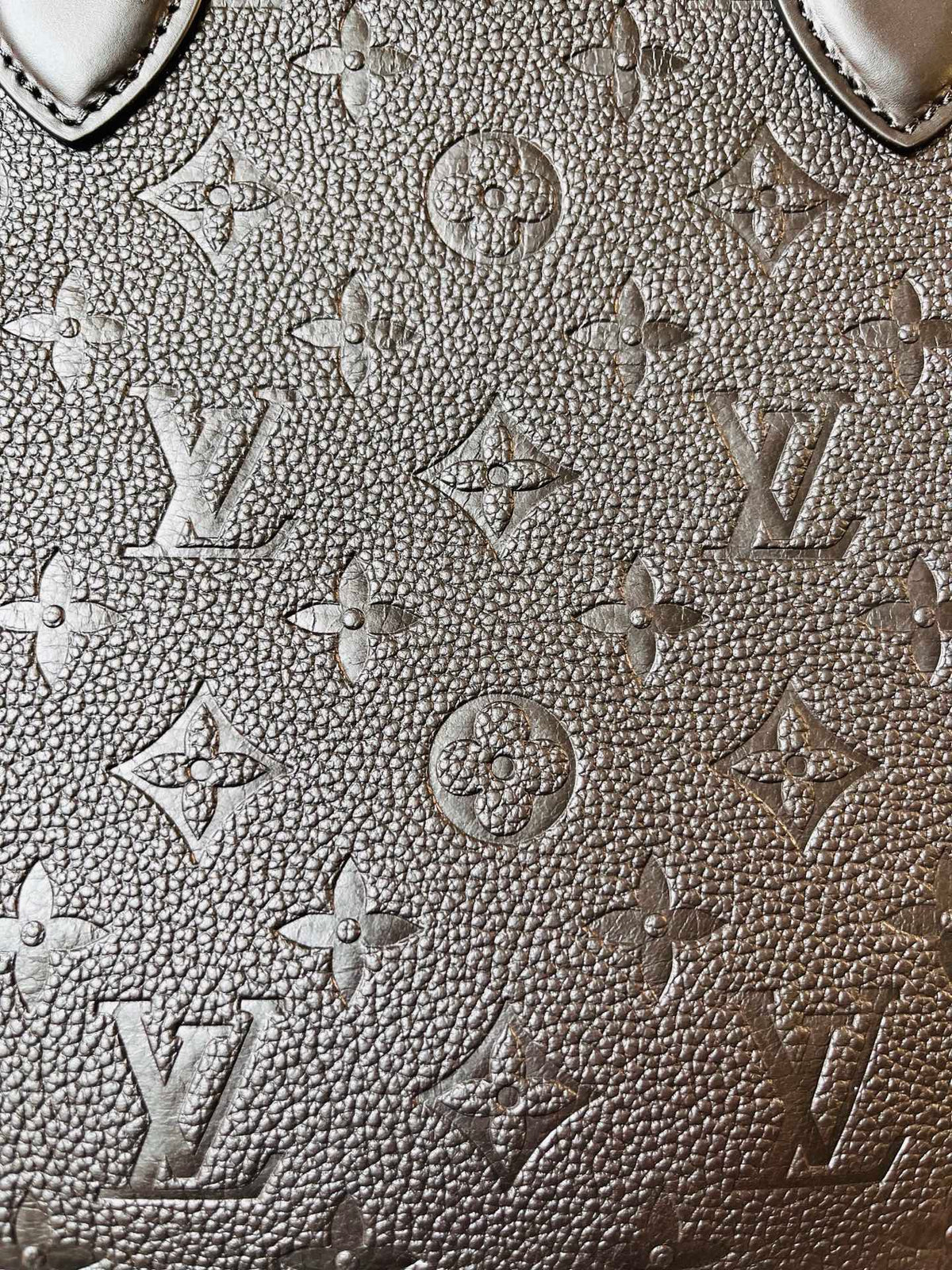 LV OnTheGo Soft MM M3A344