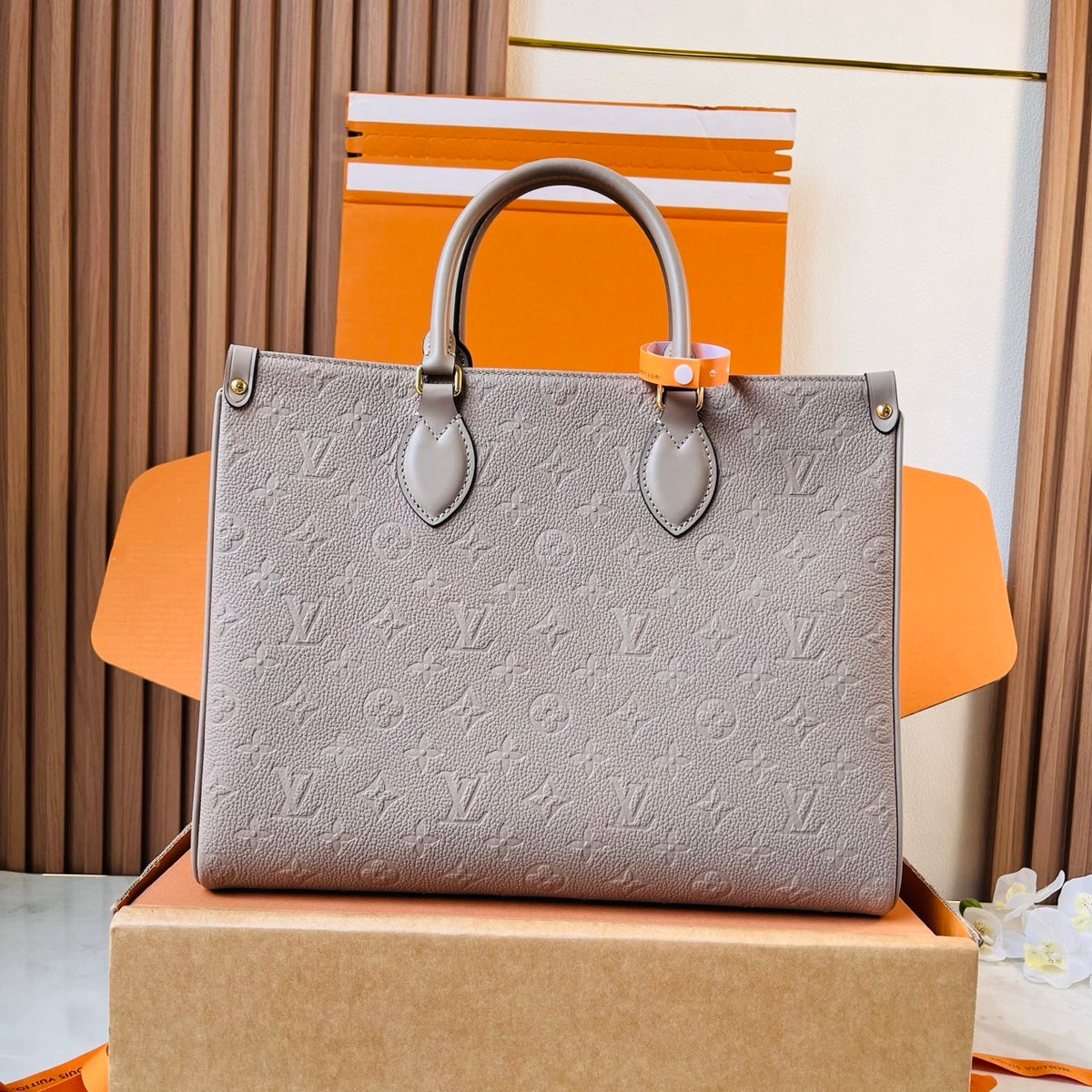 LV OnTheGo Soft MM M3A344