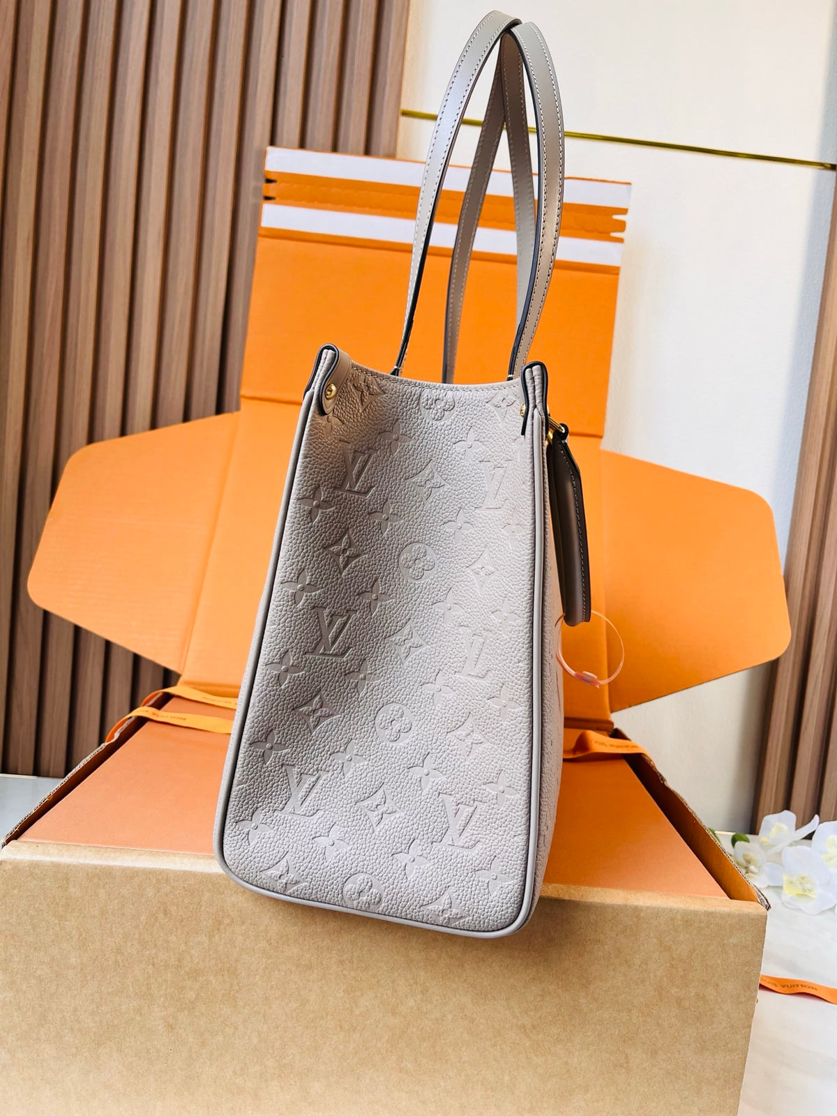 LV OnTheGo Soft MM M3A344