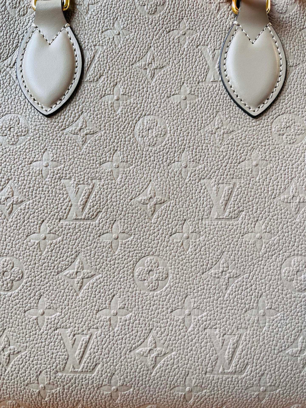 LV OnTheGo Soft MM M3A344