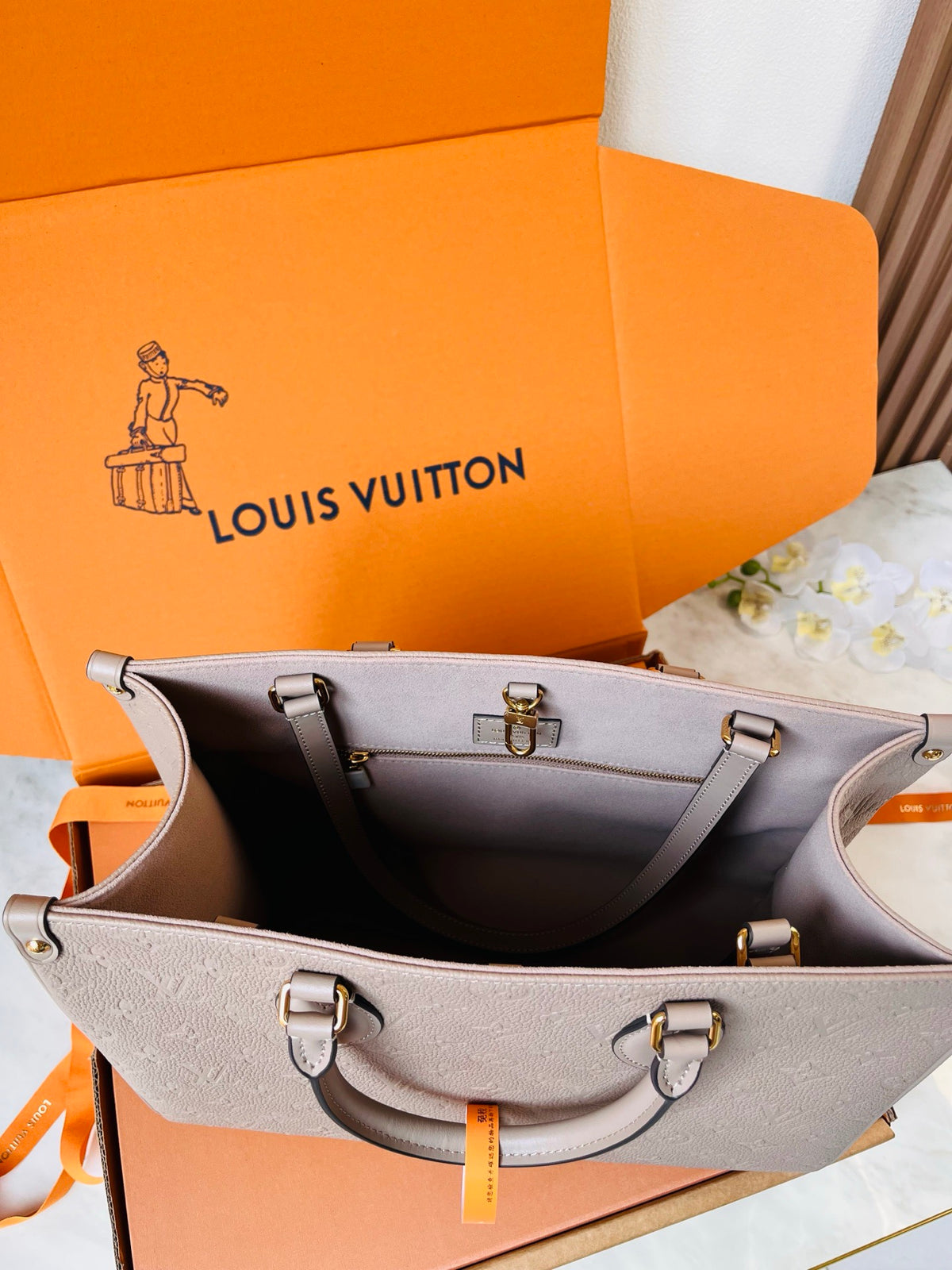 LV OnTheGo Soft MM M3A344