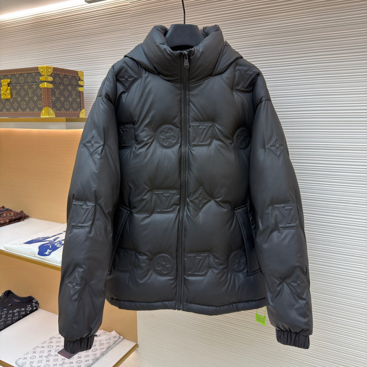 LV 1AAUZG Print Embossed Hooded Down Jacket