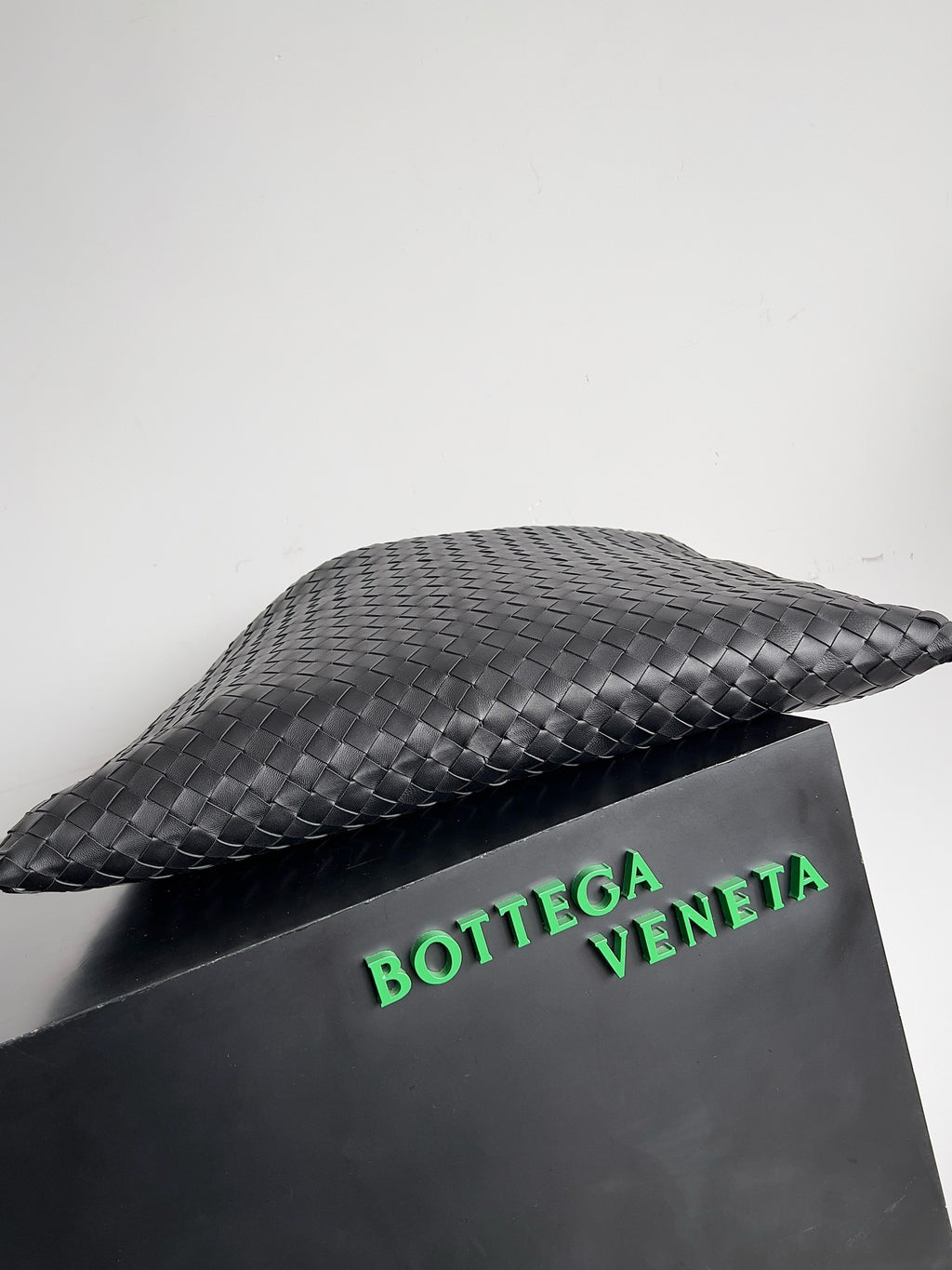 Bottega Veneta Large Hop Tote Bag In Supple Intrecciato Leather