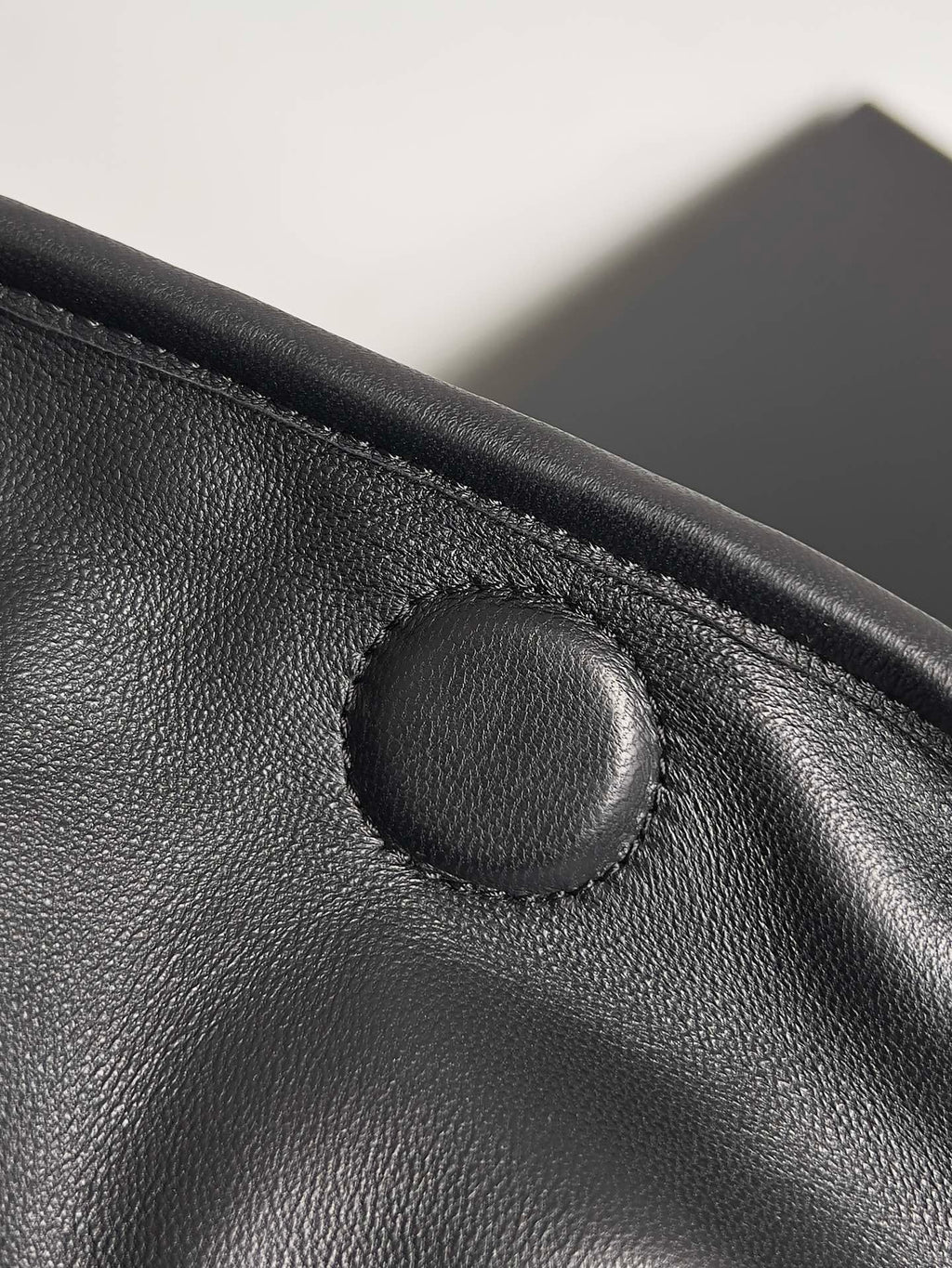 Bottega Veneta Large Hop Tote Bag In Supple Intrecciato Leather