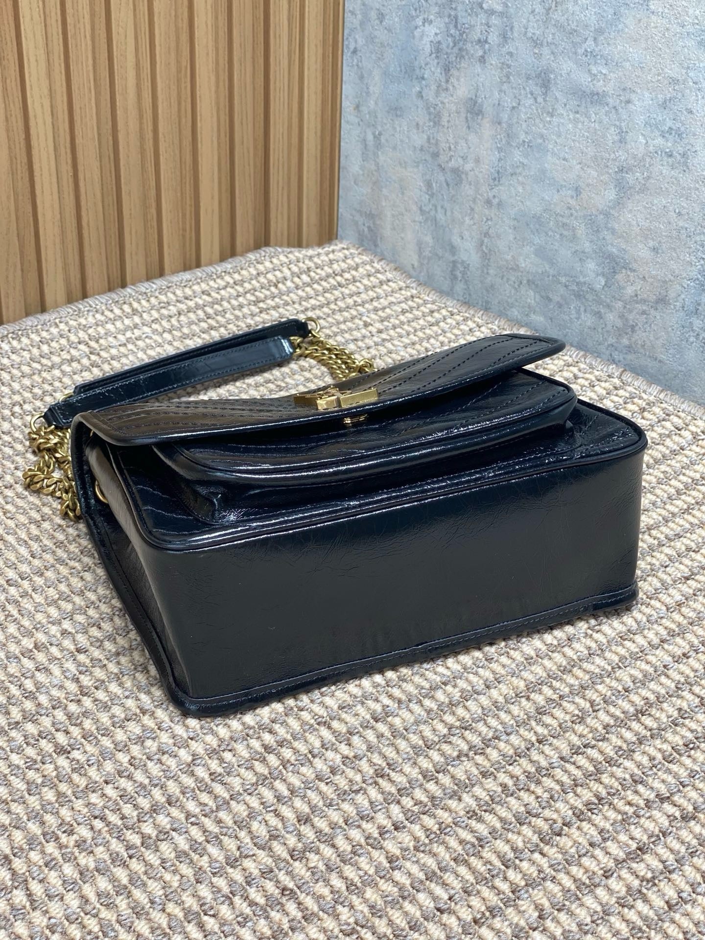 Saint Laurent Niki Medium Chain Bag in Crinkled Vintage Leather