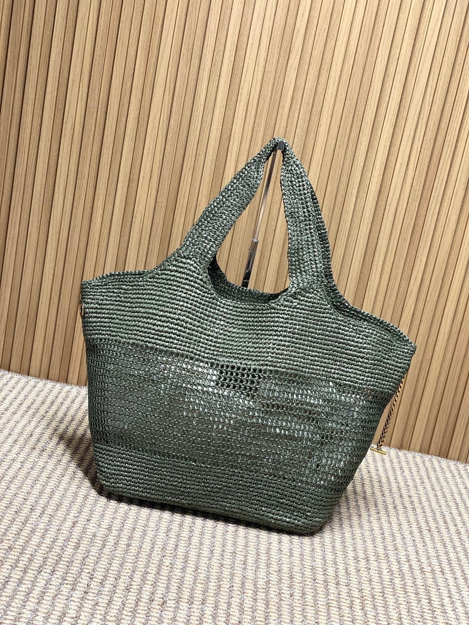 Saint Laurent Icare in Raffia